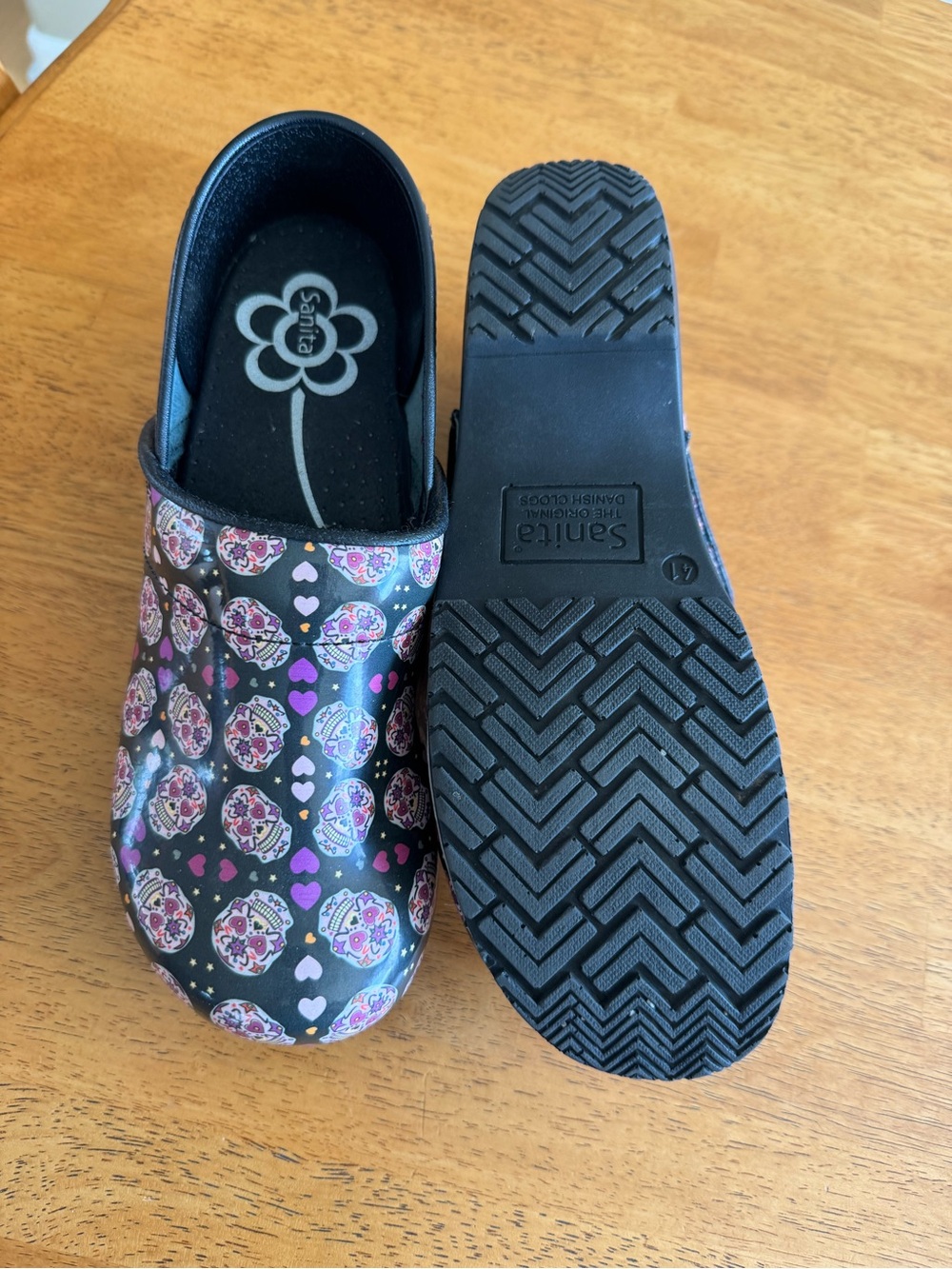 Sanita Sz 41 / US 10 Black Sugar Skull Clog Shoes - Picture 2 of 4
